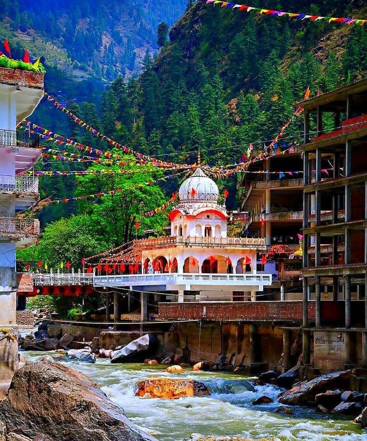 Manali tour package for family